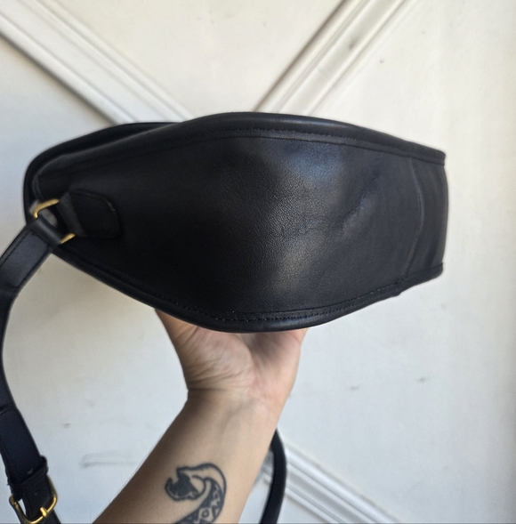 Vintage Coach NYC Navy City Bag 9790 💙🖤 HTF - Picture 8 of 16